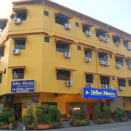 Malacca Yellow Mansion Hotel מראה חיצוני תמונה
