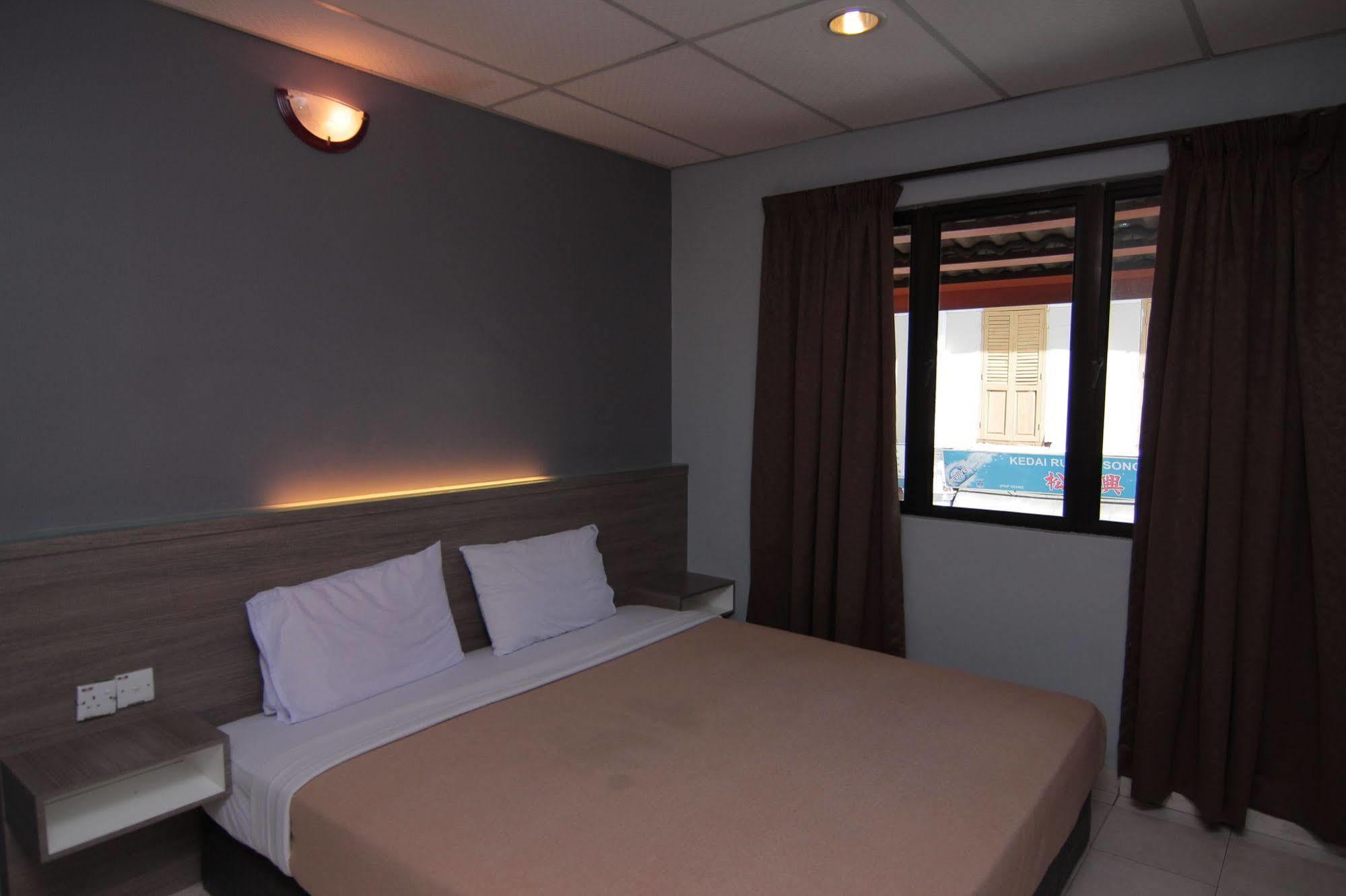 Malacca Yellow Mansion Hotel מראה חיצוני תמונה