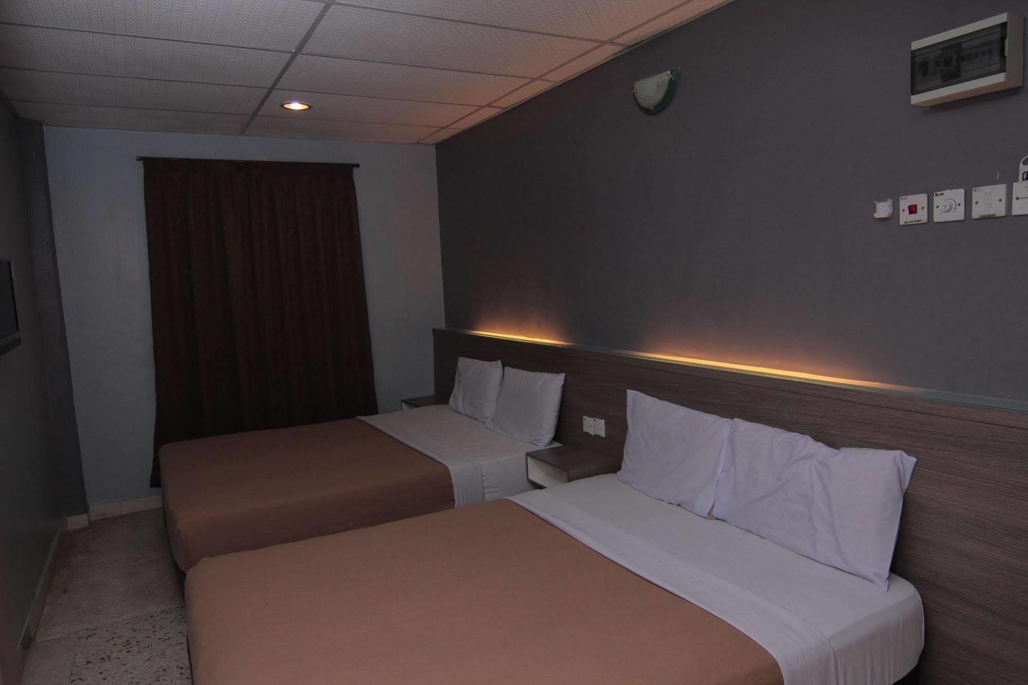 Malacca Yellow Mansion Hotel מראה חיצוני תמונה